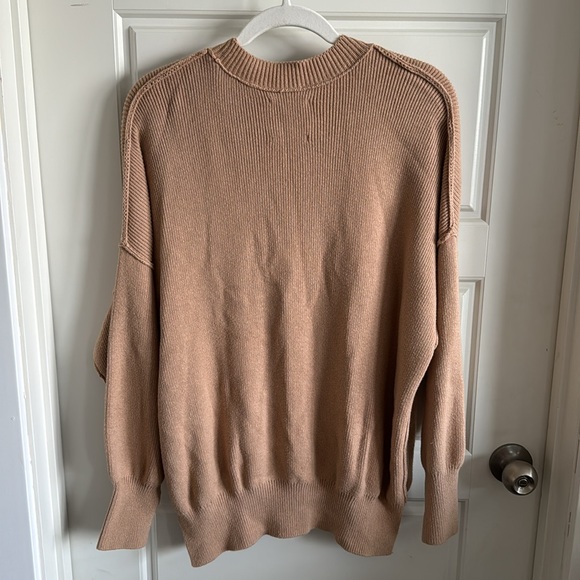 Abercrombie & Fitch Ribbed Sweater - Picture 6 of 6